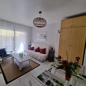  Appartement Lovely One Bedroom With Balcony
